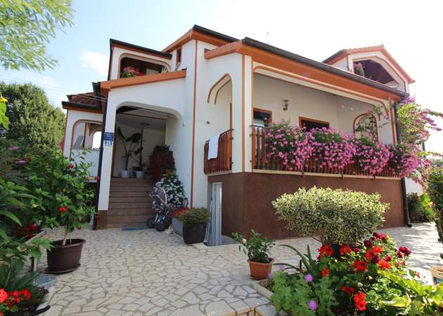 Apartment Mirjana 2