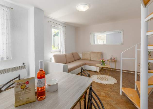 Apartment Leni