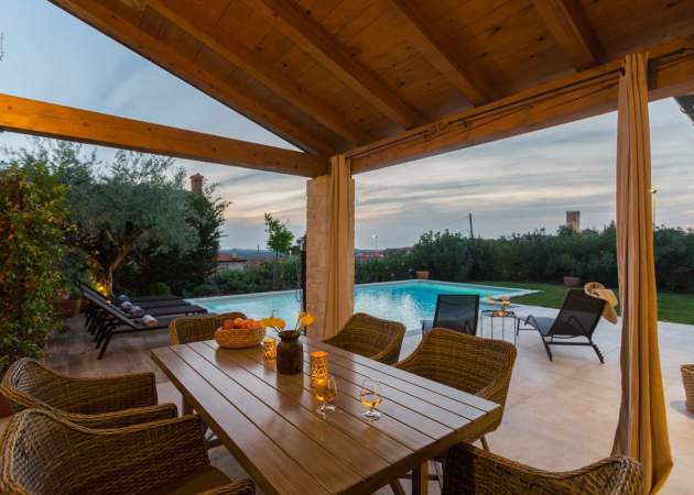 Villa Nar 