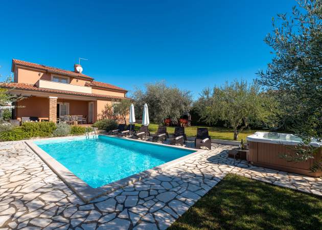 Casa Clara