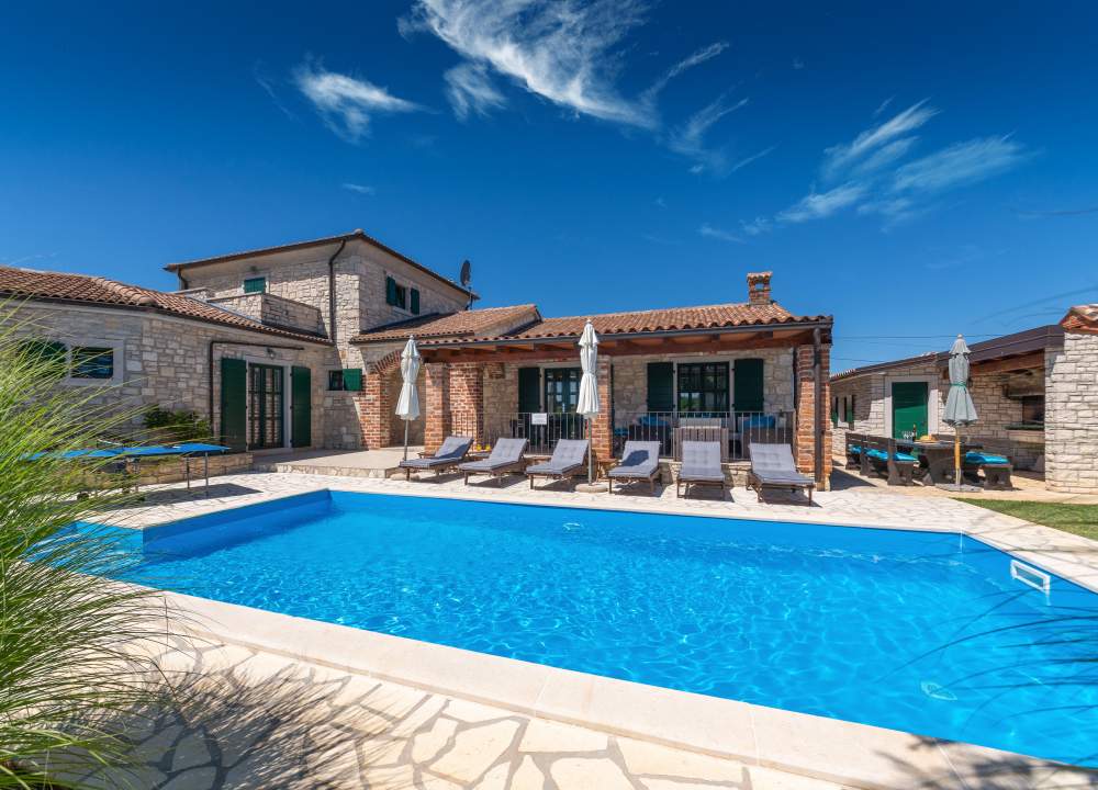Villa Una